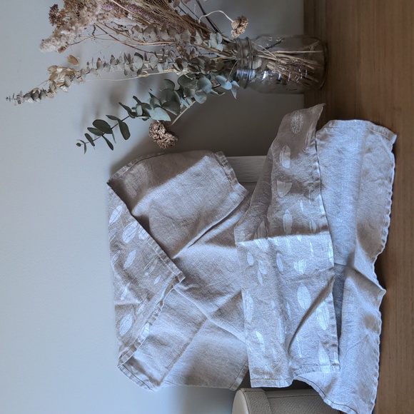 *Last Chance* Set of 2 Linen leaf print cloth napkins Sattva Boutique - Picture 6 of 13